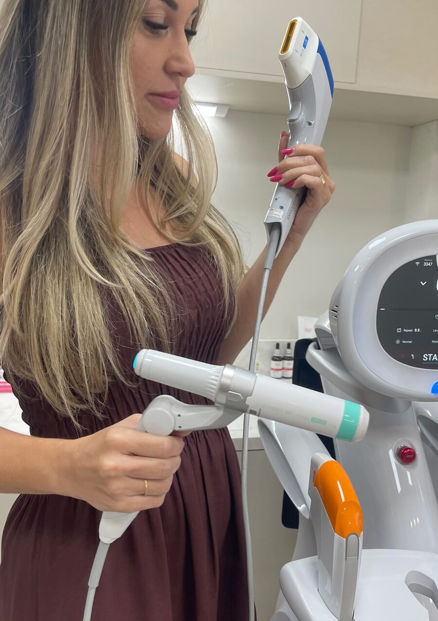 Lucyana Zambom com o Ultraformer MPT